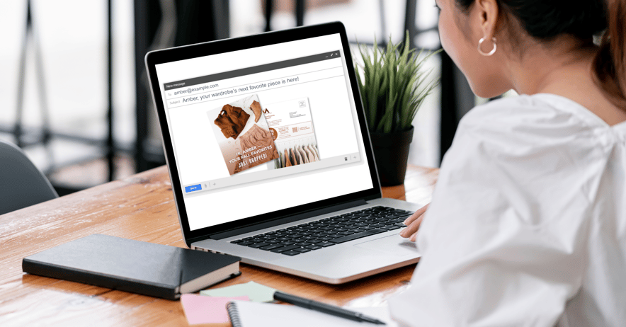 person looking at a personalized shopping email with a discount code